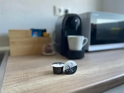 Kaffee-/Teezubehör in der Unterkunft Perfekte 1,5 Wohnung Zentral in Leonberg gegenüber Einkaufzentrum