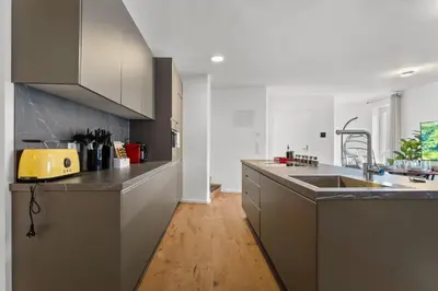 Küche/Küchenzeile in der Unterkunft Lit Living - Luxury House - Box Spring - Parking - Exclusive Kitchen