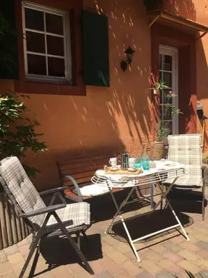 Ein Sitzbereich in der Unterkunft Ferienhaus im Haus der Künste
