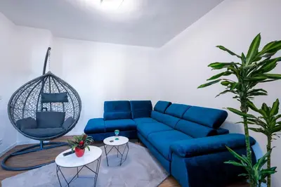 Ein Sitzbereich in der Unterkunft Lit Living - Luxury - Box Spring - Parking - 4 Bed Rooms - 13 persons - Duplex apartment