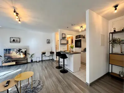 Küche/Küchenzeile in der Unterkunft 2-Zimmer Kaiser-CITY-Apartment mit Balkon und Smart-TV in der Kaiserstraße in Karlsruhe beim Europaplatz