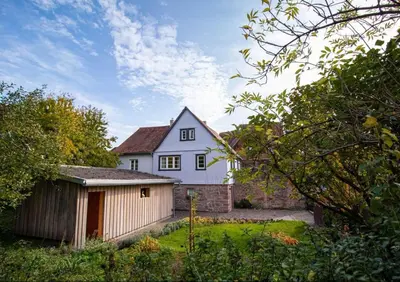Ein Garten an der Unterkunft Adlerlodge - Appartement 3
