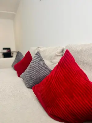 Ein Bett oder Betten in einem Zimmer der Unterkunft Neuwertiges Apartment mit schnellem WLAN, Netflix, Glasfaser, Kostenlose Privatparkplatz auch für Transporter geeignet R20