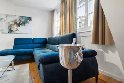Ein Sitzbereich in der Unterkunft Traumhaft gelegene Altbau-Wohnung im Herzen von Weinheim - Parking
