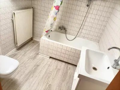 Ein Badezimmer in der Unterkunft FMI13Furnished Accommodation