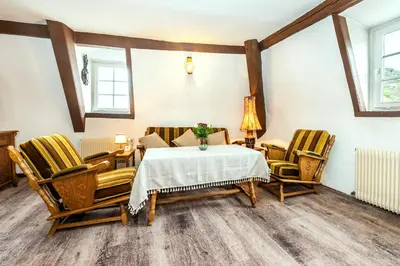 Ein Sitzbereich in der Unterkunft Ferienwohnung historischer Markt