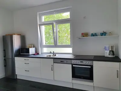Küche/Küchenzeile in der Unterkunft 2.OG/Altbau-Wohnung top-saniert/4-Zimmer/Weststadt