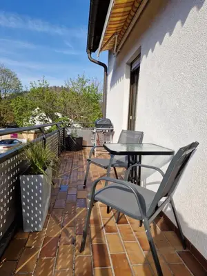Ein Balkon oder eine Terrasse in der Unterkunft Ferienwohnung Waldliebe Hinterweidenthal