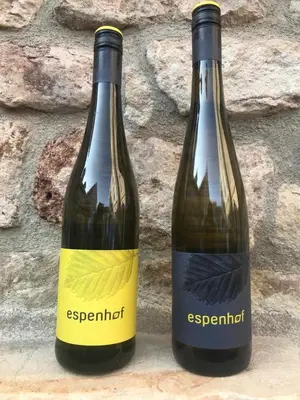 Getränke in der Unterkunft Der espenhof Landhotel, Tagungshotel & Weingut