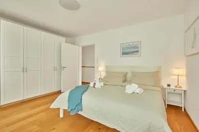 Ein Bett oder Betten in einem Zimmer der Unterkunft Exklusive Villa-Eggert mit Kamin & Terasse für 6 Personen im Bretten