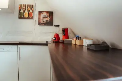 Küche/Küchenzeile in der Unterkunft NEW人Vintage Loft Prime Maisonette人8min zum S-Hbf