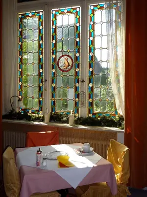 Ein Restaurant oder anderes Speiselokal in der Unterkunft Hotel Waldfriede