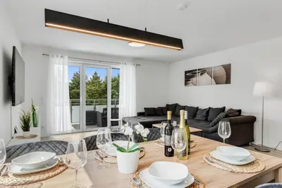 Getränke in der Unterkunft WINETIME - modern - Boxspringbetten - Nähe Mercedes-Benz