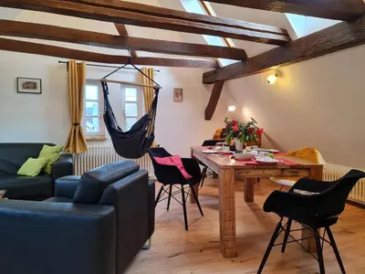 Ein Sitzbereich in der Unterkunft AVAHOME: Haus für 16, WLAN, Parkplätze, Netflix, Nespresso