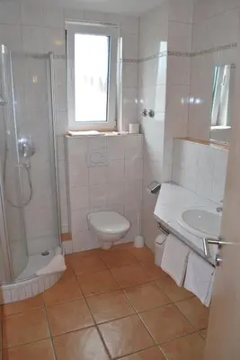 Ein Badezimmer in der Unterkunft Hotel Gasthof “Goldener Engel”