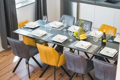 Grundriss der Unterkunft Golden Home with Barbecue, Yoga, Football Table