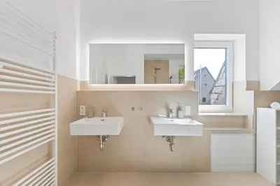 Ein Badezimmer in der Unterkunft Golden Home with Barbecue, Yoga, Football Table