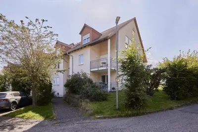 Das Gebäude in dem sich die Ferienwohnung befindet