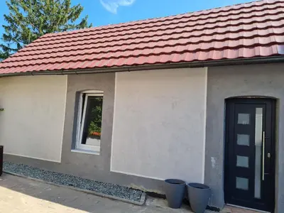 Das Gebäude in dem sich die Ferienwohnung befindet