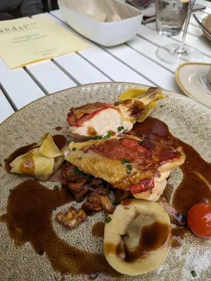 Essen im Hotel oder in der Nähe