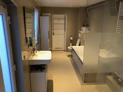 Ein Badezimmer in der Unterkunft Haus Lutherbaum 4 Zimmer