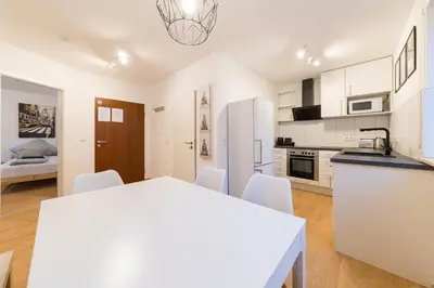 Küche/Küchenzeile in der Unterkunft NEW Luxury Apartment in Heilbronn, Ludwigsburg, Backnang, Stuttgart