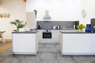 Küche/Küchenzeile in der Unterkunft Ajko Homes - Loft-Apartment mit Parkplatz bei Heidelberg