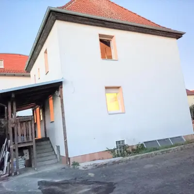 Das Gebäude in dem sich die Ferienwohnung befindet