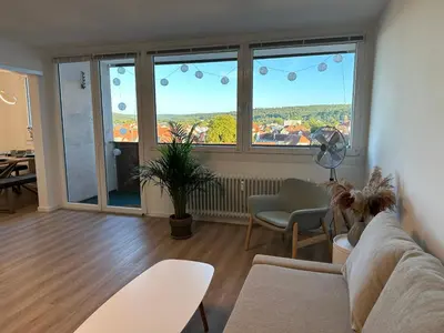 Ein Sitzbereich in der Unterkunft Hellenbrand: Stilvolles Apartment über den Dächern