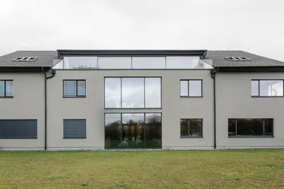 Das Gebäude in dem sich die Ferienwohnung befindet
