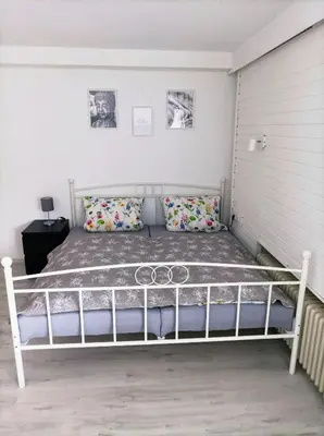 Ein Bett oder Betten in einem Zimmer der Unterkunft Kleine Ferienwohnung mit Terrasse am Waldrand