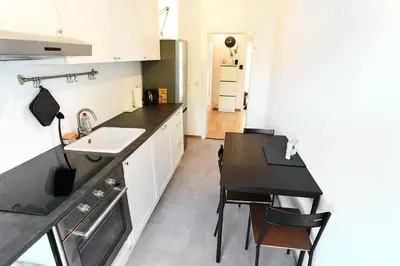 Küche/Küchenzeile in der Unterkunft N39 Whole 3-Room Apartment or Individual Room in Karlsruhe Südstadt