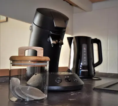 Kaffee-/Teezubehör in der Unterkunft Schwieberdinger Sonnenterrassen-Wohnung