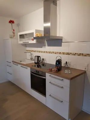 Küche/Küchenzeile in der Unterkunft Wohnung Elisabeth - Parkblick - Am Buhl'schen Park 40 - zentrumsnah
