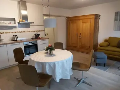 Küche/Küchenzeile in der Unterkunft Wohnung Elisabeth - Parkblick - Am Buhl'schen Park 40 - zentrumsnah