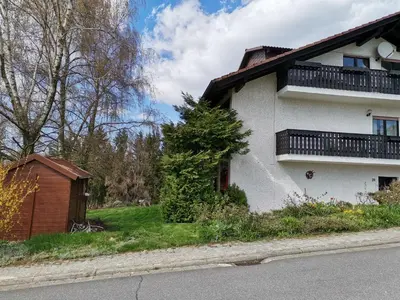 Das Gebäude in dem sich die Ferienwohnung befindet