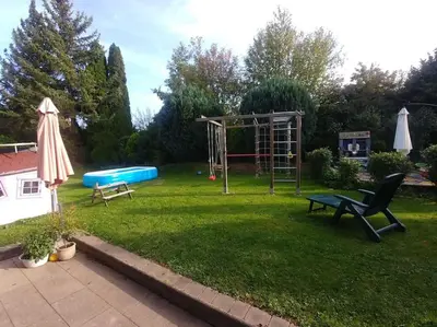 Ein Kinderspielbereich in der Unterkunft Wohnung in Feldrandlage