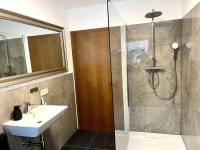 Ein Badezimmer in der Unterkunft Weitblick 1