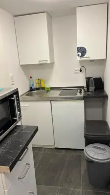 Küche/Küchenzeile in der Unterkunft Sahra 1Zi. Wohnung Arheiligen