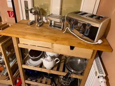 Küche/Küchenzeile in der Unterkunft Gemütliche Hof Wohnung in St Martin mit Sauna