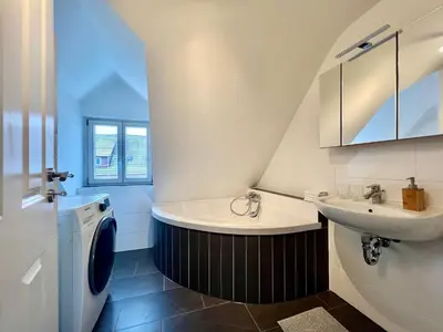Ein Badezimmer in der Unterkunft LudwigsHome Zentralste Lage, Klima, SmartTV, Terrasse