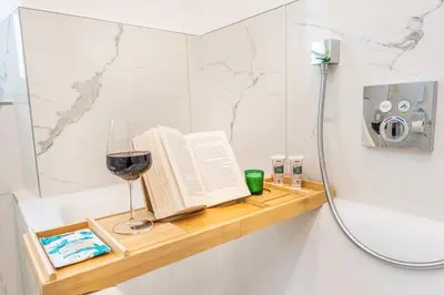 Ein Badezimmer in der Unterkunft VIVID Luxury Apartment Ludwigsburg - Blühendes Barock-Forum-Schloss-Downtown-Modern