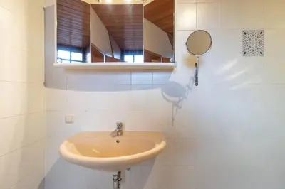 Ein Badezimmer in der Unterkunft Traumhaus nähe Mainz I 12 Betten I 4 Schlafzimmer I Terrasse I 200m2 I Garten