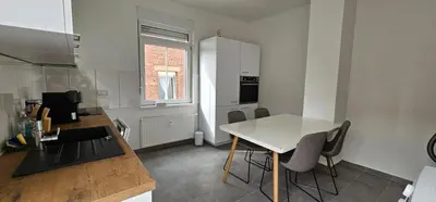 Küche/Küchenzeile in der Unterkunft Timeless: 4 Zimmer Apartment OG Ludwigsburg