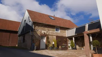 Das Gebäude in dem sich die Ferienwohnung befindet