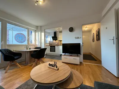 TV/Unterhaltungsangebot in der Unterkunft Zentrales 2-Zi Apartment by Rabe - Historische Kirche, Smart-TV, Netflix