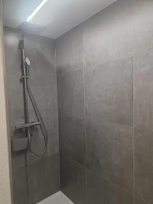 Ein Badezimmer in der Unterkunft Ferienwohnung im Weingut Krämerhof