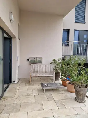 Ein Balkon oder eine Terrasse in der Unterkunft Magnolia: Moderne, voll möblierte Wohnung