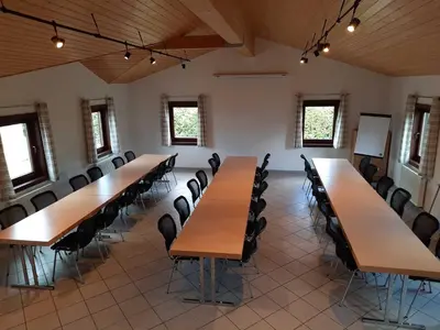 Der Geschäftsbereich oder Konferenzraum in der Unterkunft Ferienhaus Winnetou Im Abendrot 127