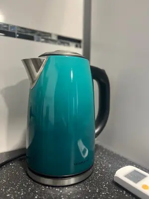 Kaffee-/Teezubehör in der Unterkunft Neuwertiges Apartment mit schnellem WLAN, Netflix, Glasfaser, Kostenlose Privatparkplatz auch für Transporter geeignet R25